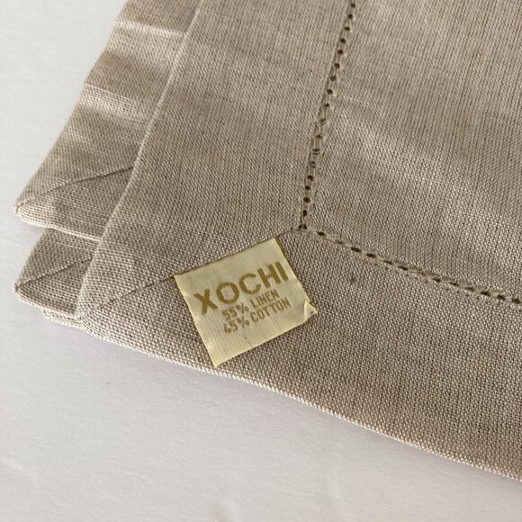 XOCHI PLACEMENTS - Picture 1 of 3